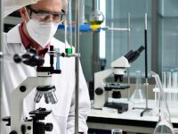 Penyatuan Perovskite dan Silikon: Mengatasi Kerugian Listrik untuk Melampaui Batas Shockley–Queisser